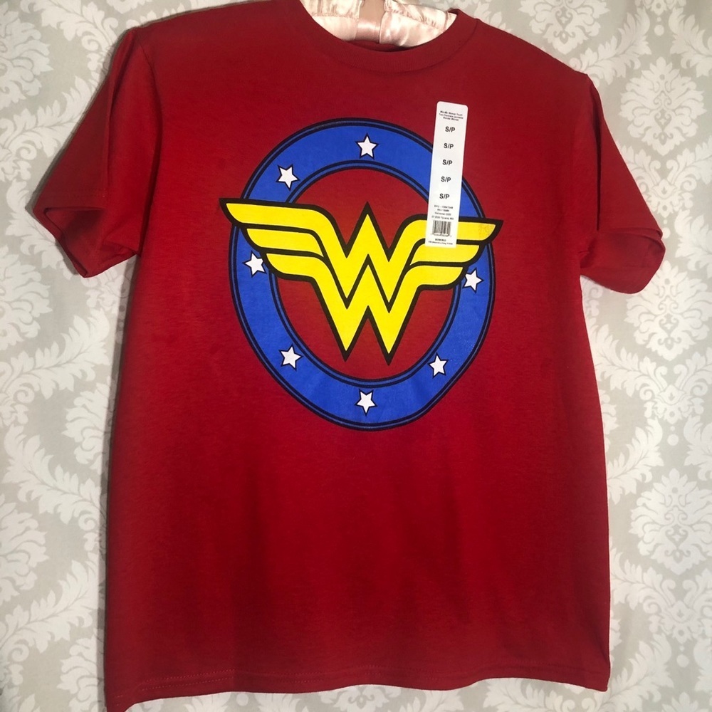 Wonder Woman™ Tee - Picture 7 of 9